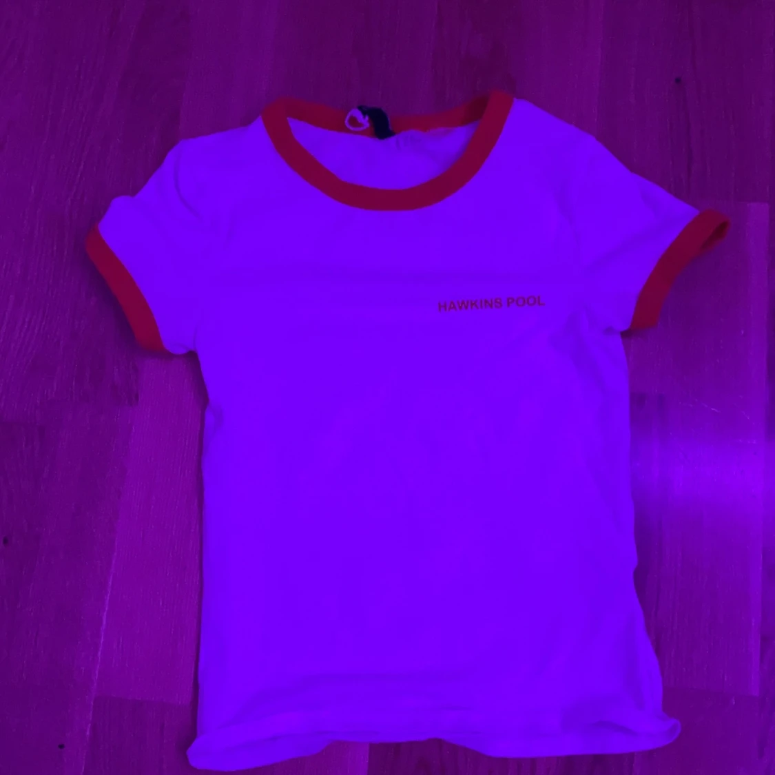 En stranger things t shirt använd 1 gång - 90