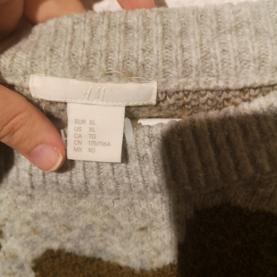 Stickad tröja  - 91
