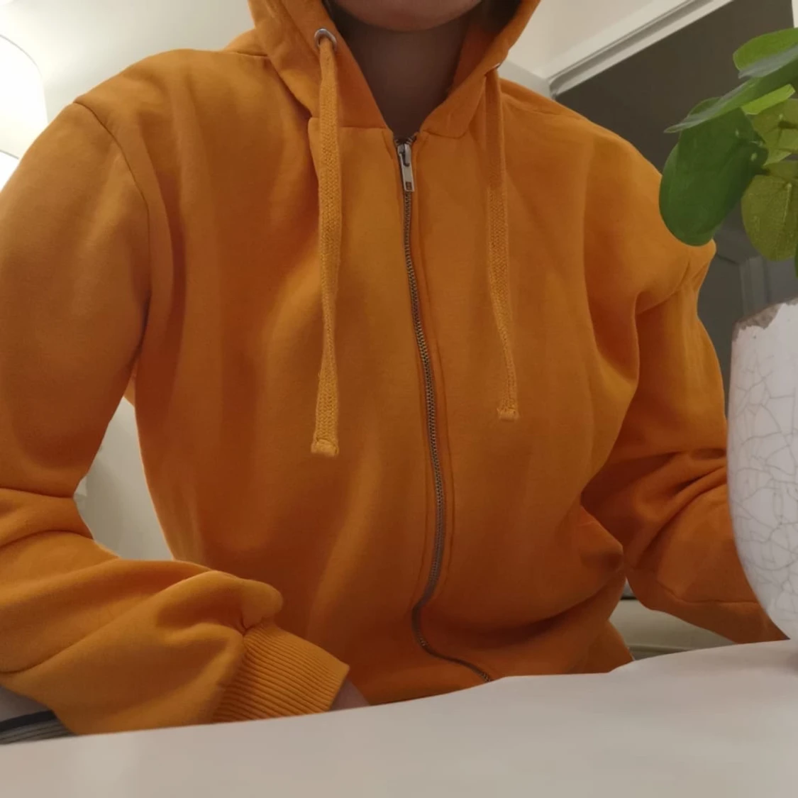 Orange zipper hoodie m tryck