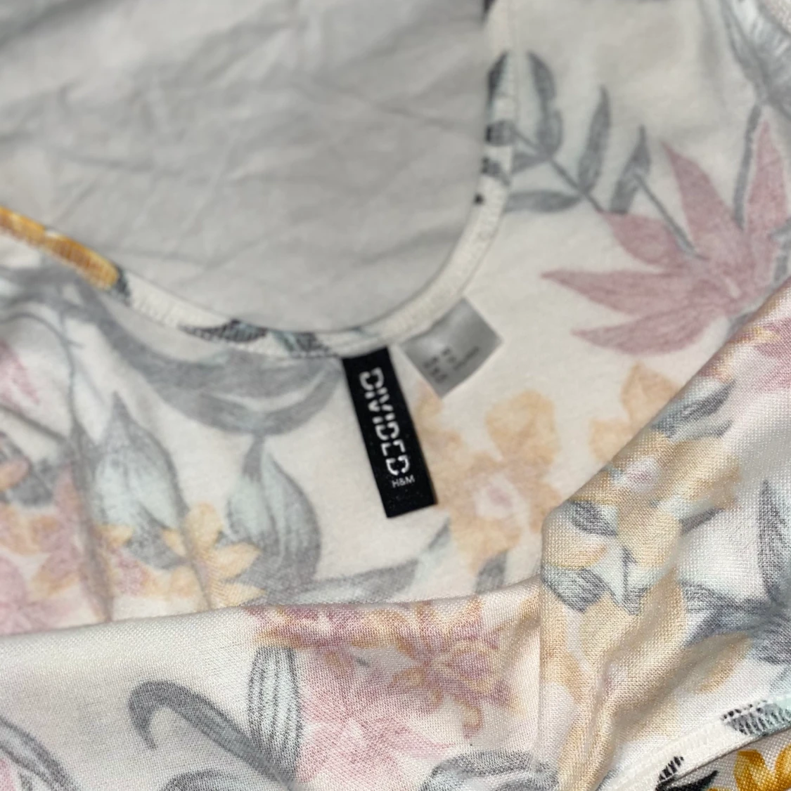 Klännig från H&M i storlek 40 EUR - 91