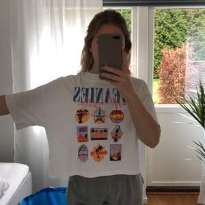 Cool t-shirt från JUNKYARD i storlek S. Fint skick