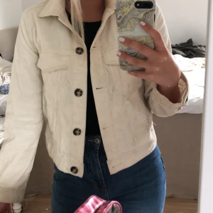 Manchester jacka - Storlek xs, säljer för att jag ej använder den längre. Köparen betalar för frakt.