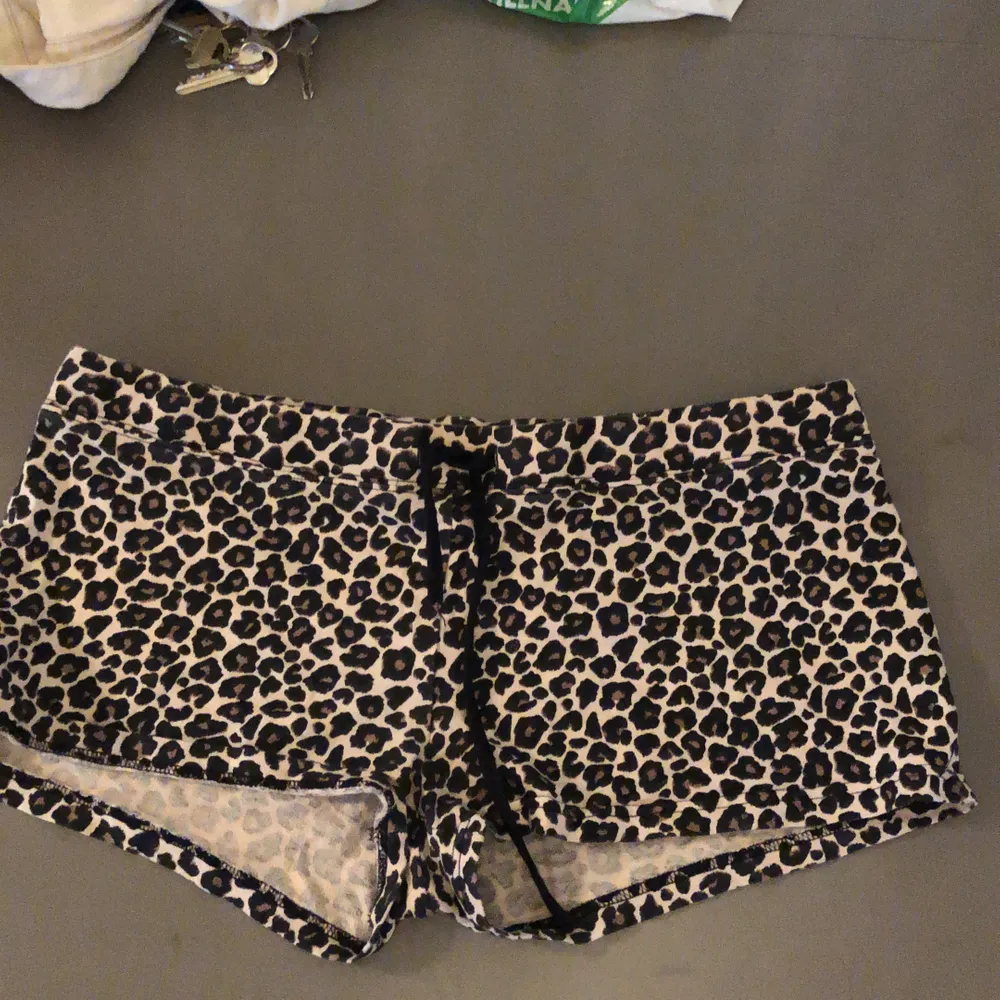 Leopard shorts/pyjamas shorts . Shorts.