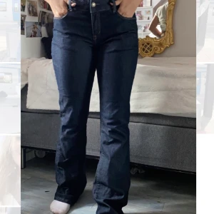 Supersöta Bootcut jeans - Hör av dig om du är intresserad💞frakt: 66kr