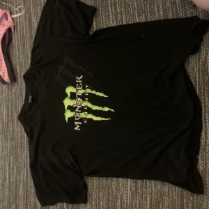 Monster tisha😍😍 - Bästa monster t-shirten 😍finns ej så mkt o säga passar de flesta storlekarna