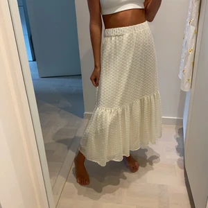 Prickig kjol - Använd en gång. Frakt tillkommer 63kr 