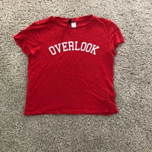  - Jätte mysig röd tröja från hm