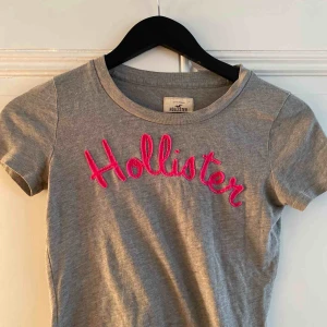 Tshirt hollister - Fin och enkel t-shirt från hollister. Väldigt skön!