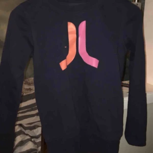  - Wesc tröja aldrig använt 