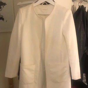  - Vit kappa från H&M