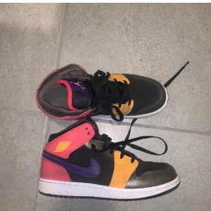 Nike jordans  - Säljer pga att de ej passar. Super snygga och nästan aldrig använda. 