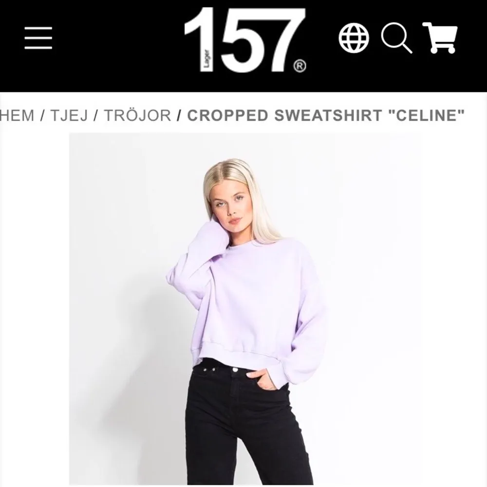 Säljer en fin lilla sweetshirt ifrån lager 157🤍 Köpte den får inte länge sen alls. Andvänds 3 - 4 gånger🤍 Ser ut som ny , säljer för 60kr + 63kr frakt🧚‍♀️ Stolek M men passar bättre som S🤍. Tröjor & Koftor.