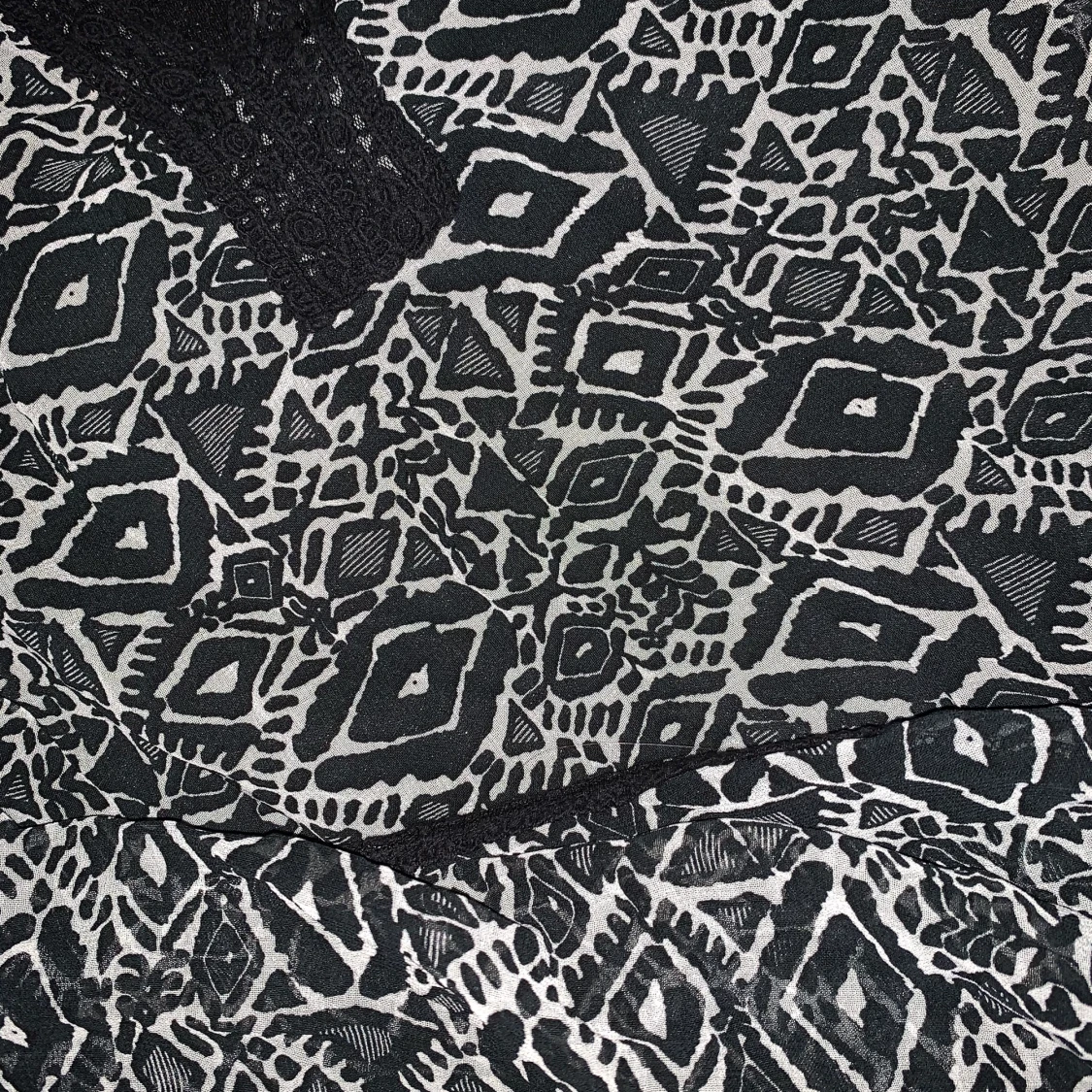 Fin mönstrad blus - 90