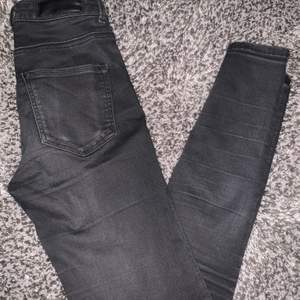 Svarta mjuka jeans från bik bok