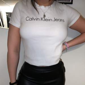 Calvin Kleins egna T-shirt🖤Frakt tillkommer