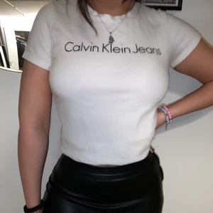T-shirt från Calvin - Calvin Kleins egna T-shirt🖤Frakt tillkommer