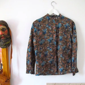  - Jättefin skjorta från Beyond retro, dock aldrig använd av mig. Söt krage och fint skick 