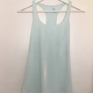  - Sportlinne från GAP, strl XS men passar även S! Bra material och aldrig använd. Mintgrön.