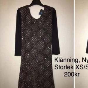  - Fin lös klänning med riktigt snygg rygg! Aldrig använd