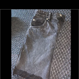  - Stentvättad jeanskjol