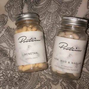  - acnetan ger en himla fin hy och motverkar hudproblem inifrån och hår,hud & naglar fungerar fantastiskt bra & Håret bara växer,Fick hem dessa igen men min kropp stötte bort dem,kan tyvär inte fortsätta.57 tabletter kvar i båda burkarna,Ord pris 349kr 