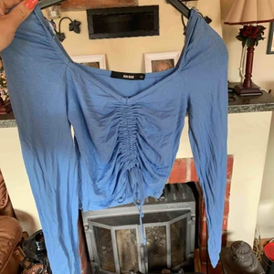  - använd cirka 3-4 ggr. lite skrynklig på bilden men super fin! passar xs och s!