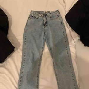  - Jeans från Nakd som jag inte kommer till användning längre, köpare står för frakt!