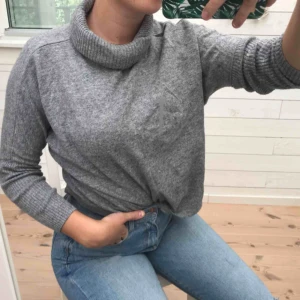  - Grå stickad turtleneck! 