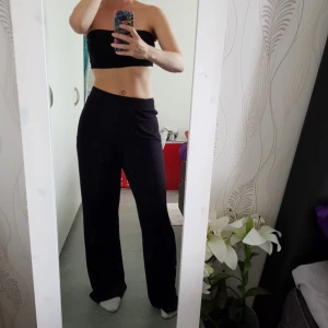  - Sköna tunna byxor från hm