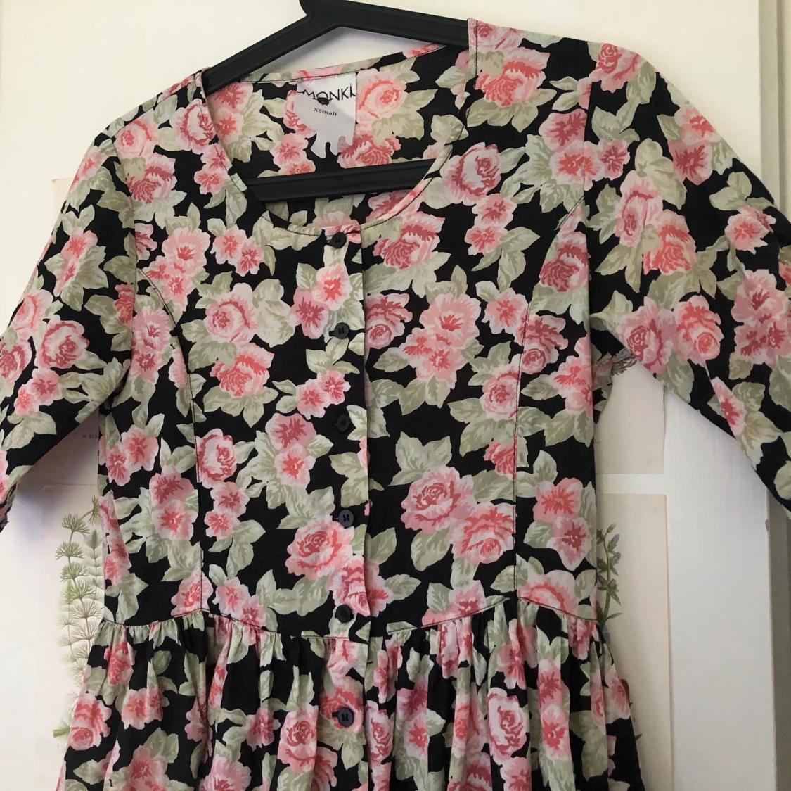 Blommig drömmig klänning - 90