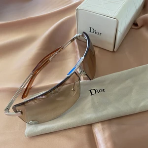 Christian Dior Glasögon  - Christian Dior Square Tinted Sunglasses , vid snabb affär 500kr