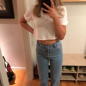 Jeans - Levis jeans modellen ribcage straight ljusblåa, W26 L29, org pris 1200kr, väldigt bra skick