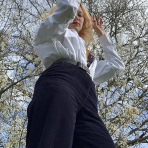 Blåa Manchester byxor - jättebekväma blå manchesterbyxor 