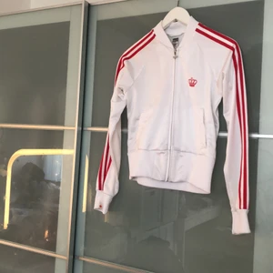 Respect me adidas - Adidas tröja från kollektionen respect me, använd endast 1 gång är som ny