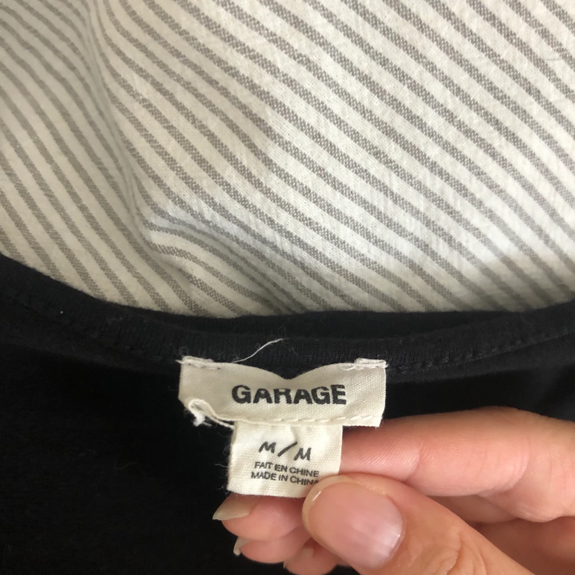 Tunn svart tröja - 91