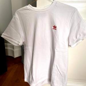 Adidas T-shirt in new condition 