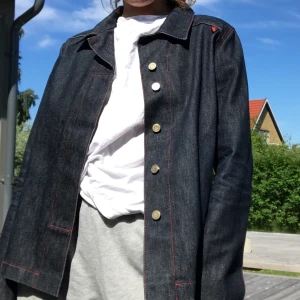 Jacka Acne studios - Snygg jeansjacka från Acne! Storlek M herrmodell. Frakt på 63 kr tilkommer💙