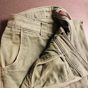 Cargo byxor  - Cargo byxor gröna för here storlek 34-34