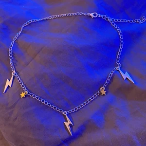 Halsband - Ett svin ballt halsband, med silver och guld