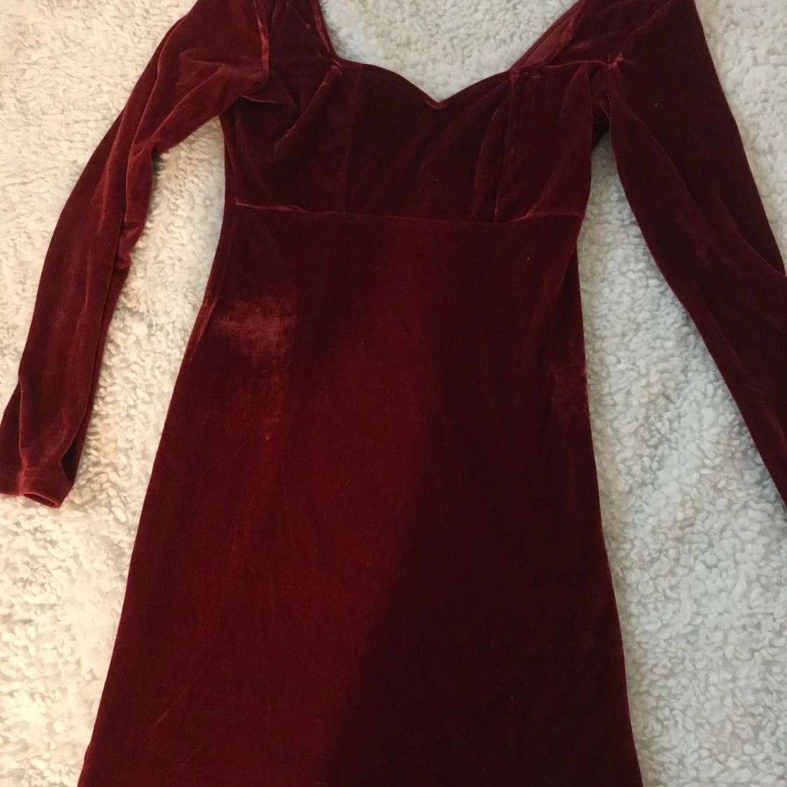 Röd klänning satin 