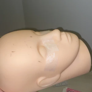 Fransförlängning Matreal - Övnings huvud till fransförlängning. Fransar som man sätter på huvudet kommer med.