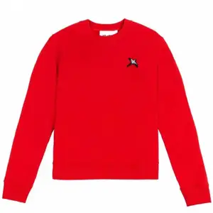 Säljer en röd as snygg Axel Arigato sweatshirt köpt här på Plick.😇 💙 Den är i väldigt fint skick och sparsamt använd. Storlek S.