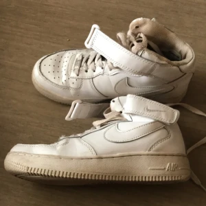  - Väl använda skor från Nike! Köparen står för frakten!