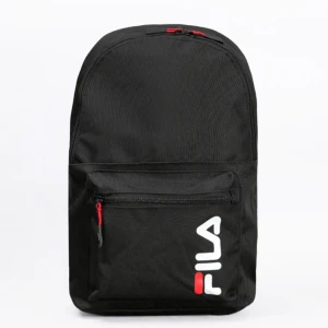  - Fila ryggsäck. Köpt på junkyard. Helt ny och aldrig använd. Jag säljer den då jag har insett att jag inte kommer att använda den. Skriv till mig för fler bilder. Frakt tillkommer.