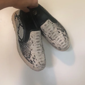  - Skor från riverisland.