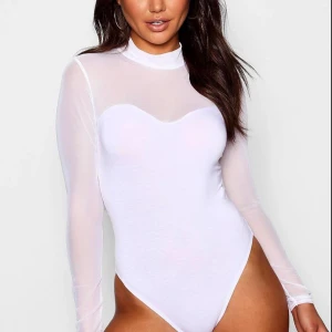  - HELT NY & oanvänd, tags kvar. Passar XS-S.