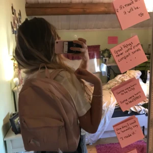  - Helt ny, oanvänd väska. Prislappen är kvar