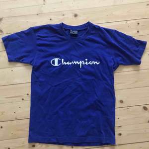 Champion t-shirt (köpt på humana)