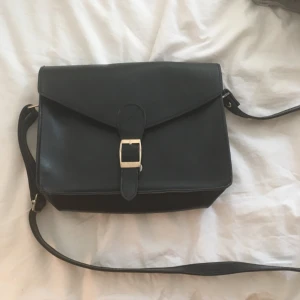  - Liten väska som rymmer mycket💫💫