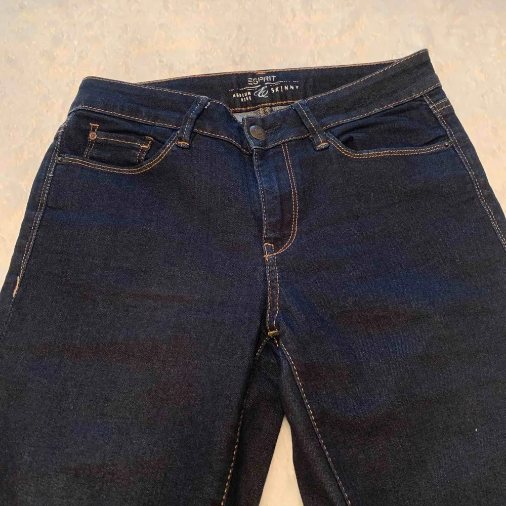 Esprit jeans st 27/30 , stretch, modell medium Rise skinny . Jeans & Byxor.